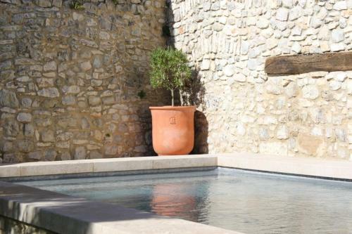 Hostal Le Village