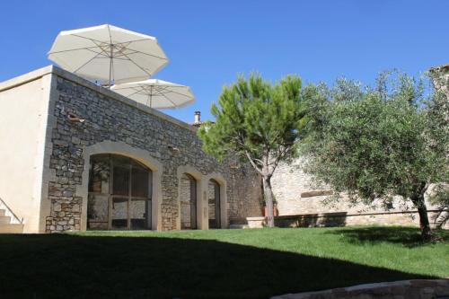 Hostal Le Village