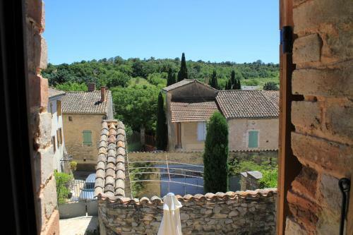 Hostal Le Village