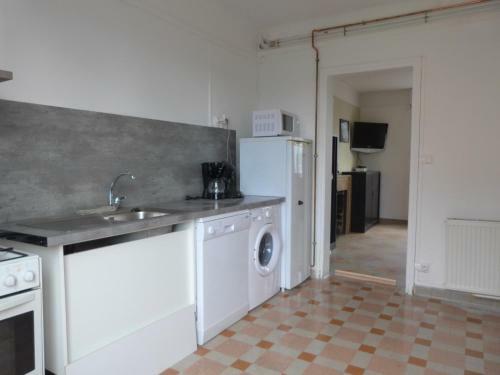 G�te Iaorana - Maison En Centre Ville
