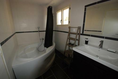 Bed & Breakfast Le Mas Des Sorci�res - Maison D'h�tes