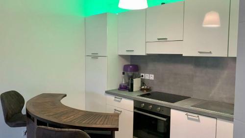Apartamento Lovely 2 Bedroom Condo With Pool