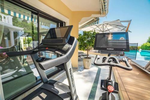 Luxury Villa With Spa In Golfe-juan - Sea View