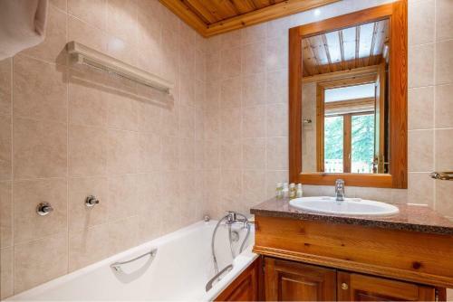 Madame Vacances Chalet Cascades