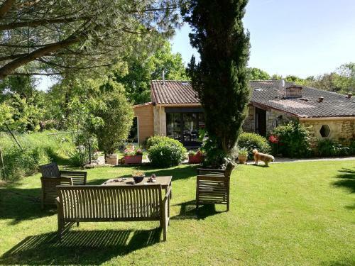 Bed & Breakfast Varzay Autour Du Puits