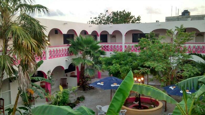 Hotel Los Arcos