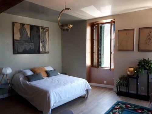 Logement Artiste Entier Centre Village