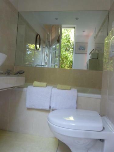 Hostal L'orangerie White-palacio