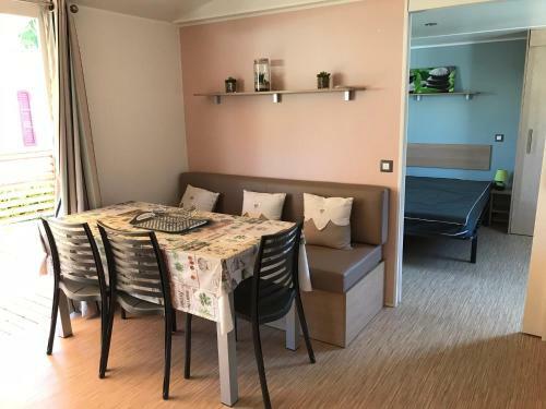 Camping La Carabasse **** Vias