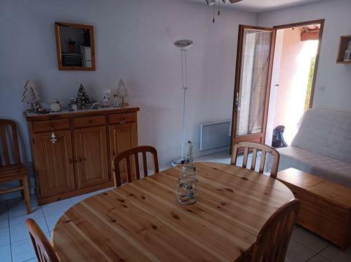 Maison Bord de Mer En R�sidence Avec Piscine