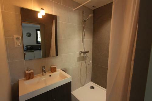 Hostal Maison D'h�tes Les Jardinettes En Luberon
