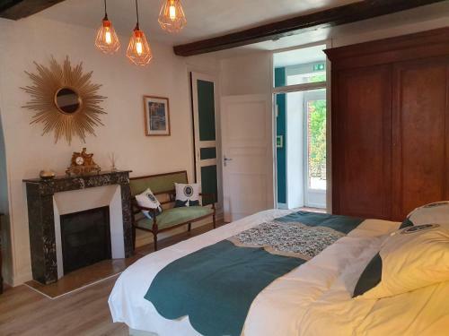 Bed & Breakfast La Fresnaie : Chambres ,table D'h�tes & Spa