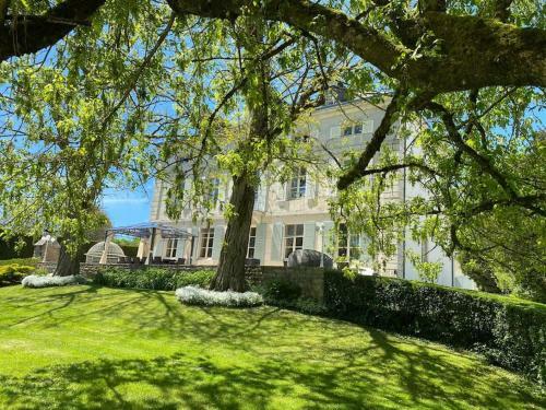 Villa Demeure de Prestige Avec Piscine Chauff�e Et Spa