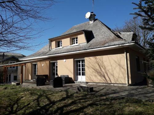 G�te Pour 8 - Axe Sedan Charleville