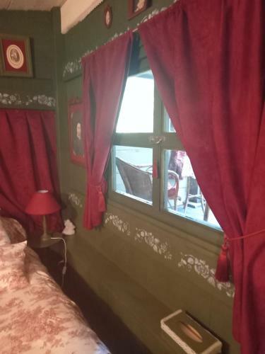 Hostal Les Insolites