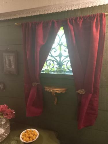 Hostal Les Insolites