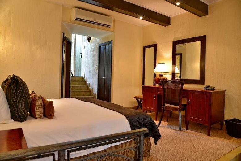 Hotel Kwa Maritane Bush Lodge