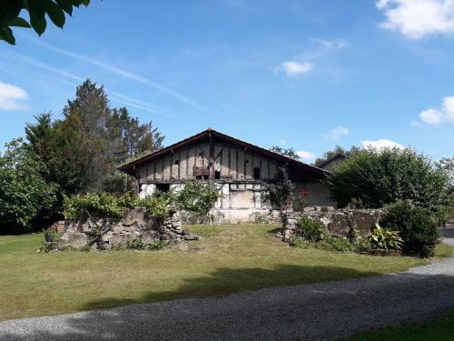 325 Route Du Fourou