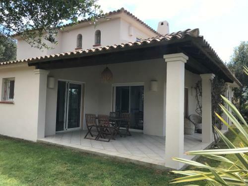 Charming Villa 800 M From A Fine Sandy Beach