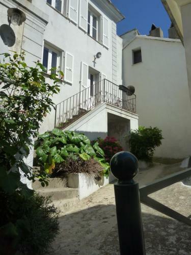 Bed & Breakfast Casale Lucrezia