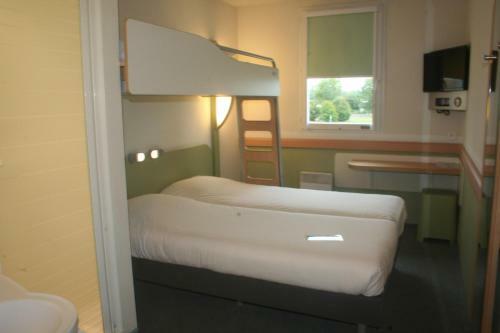 Hotel Ibis Budget Niort - La Cr�che
