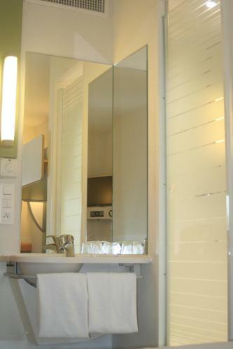 Hotel Ibis Budget Niort - La Cr�che