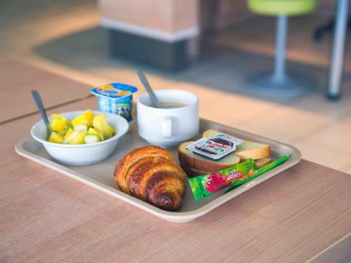 Hotel Ibis Budget Niort - La Cr�che