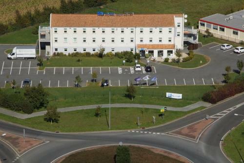 Hotel Ibis Budget Niort - La Cr�che