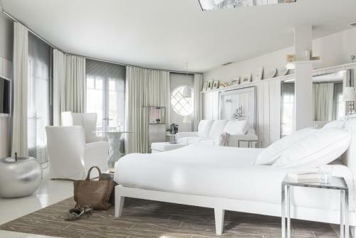 Hotel La Co(O)rniche