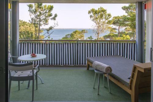 Hotel La Co(O)rniche