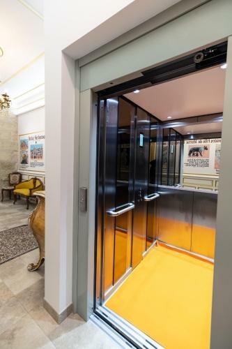 Hostal Studio Familial Maison de L'�glise Du Couvent