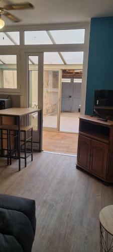 Apartamento Narbonne Agreable Duplex Avec Veranda Et Cour Interieure