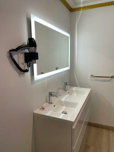 Hostal Appartement Maison de L'�glise Du Couvent