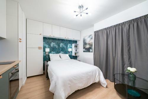 Apartamento Monaco Border, Renovated Studio, Private Parking