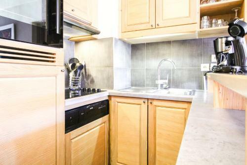 Stunning 3-bedroom Apartment With Mountain Views