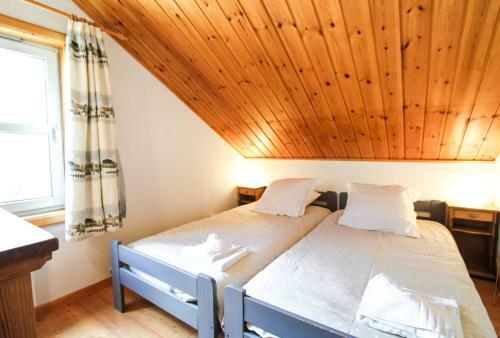 Charming 4-bedroom Ski Chalet With Terrace