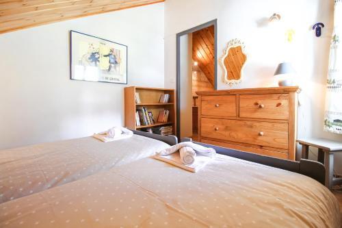 Charming 4-bedroom Ski Chalet With Terrace
