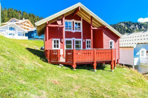 Charming 4-bedroom Ski Chalet With Terrace