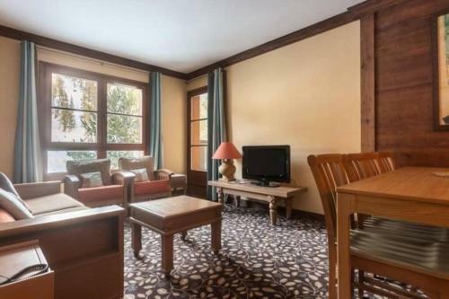 Apartamento Arc 1950 2bdrm 6/8 Guests Ski-in/out Pool+jacuzzi