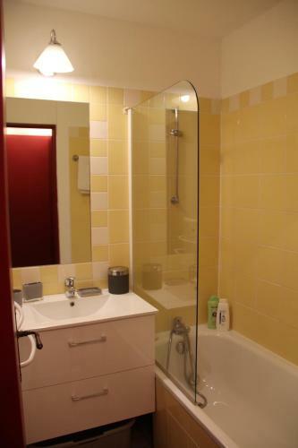 Apartamento Beau Deux Pi�ces Isola 2000