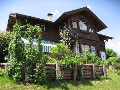 Hostal Villa Laske