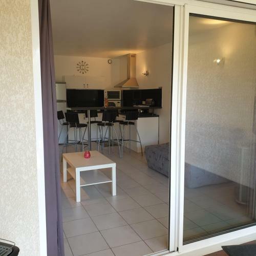 Rez de Jardin Climatise - 2 Min Plage - Piscine