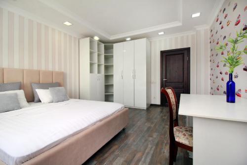 Apartamento 3 ??? ?? ? 2 ?????? ????????? ?? 14 ????? ? 5 ??? ?? Mega Alma-ata
