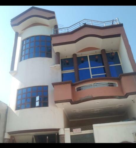 Hostal Knight Inn Homestay