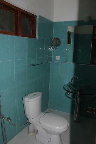 Nilaveli Crystal Blue Hotel