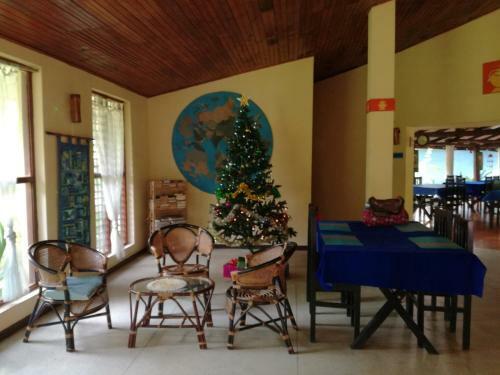 Nilaveli Crystal Blue Hotel