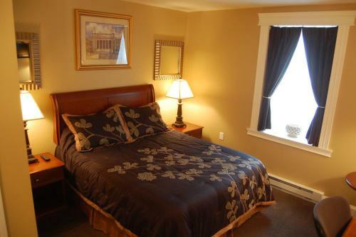 Beacon Hotel Oswego