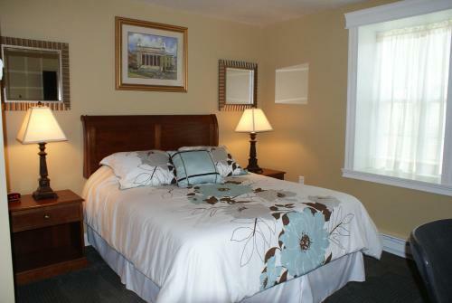 Beacon Hotel Oswego