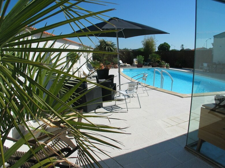 Bed & Breakfast Le Logis Du Port Paradis