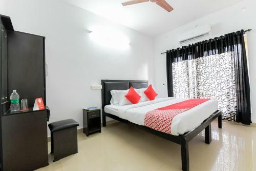 Hotel Oyo 30456 Amare Holidays